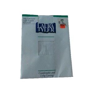 New Women’s LAURA TYLER Hosiery Small Light Support White Color Silky Pantyhose